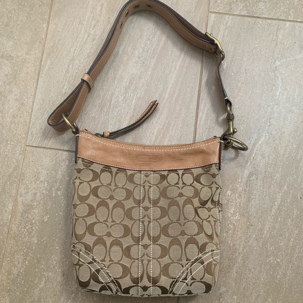 Coach vintage shoulder bag